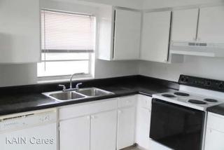 11302 15th St, Tampa FL  33612-5936 exterior