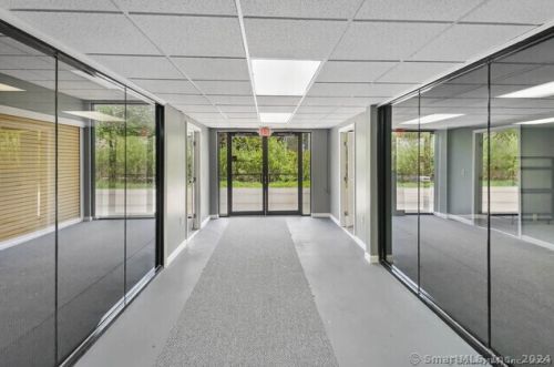 79 Commerce Ave, Killingly CT 06239-2804 exterior