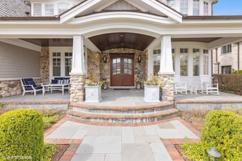 207 South St, Elmhurst, IL 60126-4023