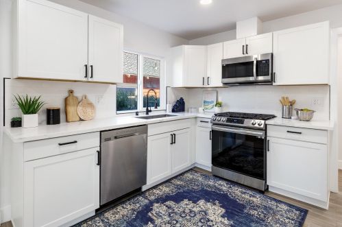 2437 Acton St, Berkeley CA 94702-1914 exterior