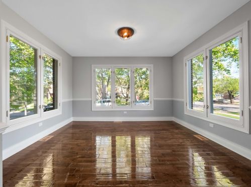 2048 Pratt Blvd, Chicago IL  60645-4981 exterior