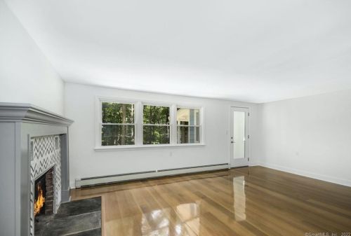 562 Branchville Rd, Ridgefield CT  06877-6030 exterior