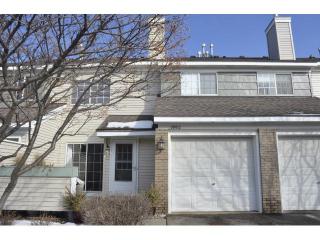 1992 Glenfield Ct, Saint Paul, MN 55122-2156