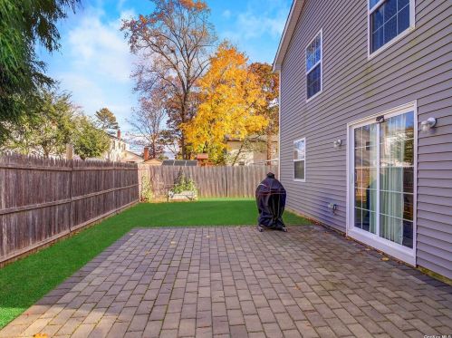 7 New Jersey St, Huntington Station NY 11746-6855 exterior