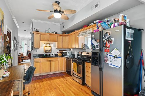 3046 Leavitt St, Chicago IL 60618-8114 exterior