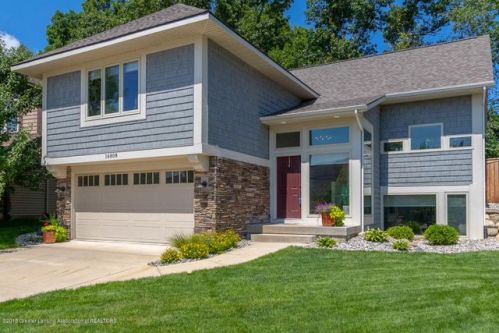 16808 Meadowbrook, Haslett MI  48840-8871 exterior