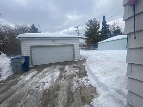 6209 Keefe Avenue Pkwy, Milwaukee WI  53216-2773 exterior