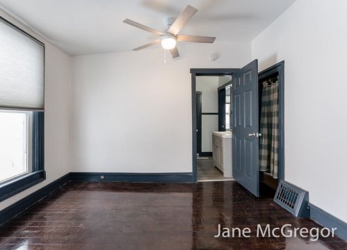 709 Apple Ave, Meskegon MI 49442-3648 exterior