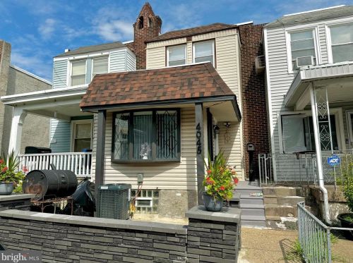 4045 Glendale St, Philadelphia PA 19124-5319 exterior