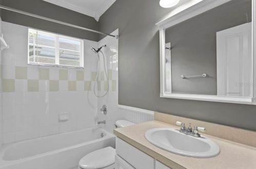 8204 Nature Cove Way, Tampa FL 33647-3224 exterior