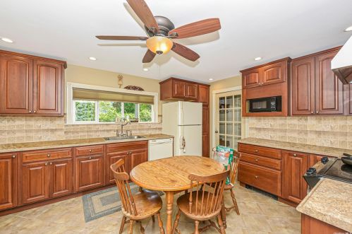 2926 Ocean Ave, Hauppauge NY 11779-5024 exterior