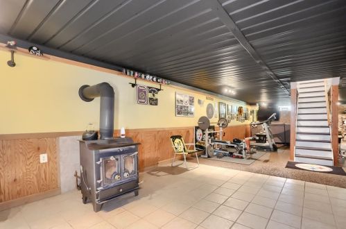 550 Potts Rd, Hookstown PA 15050-1335 exterior