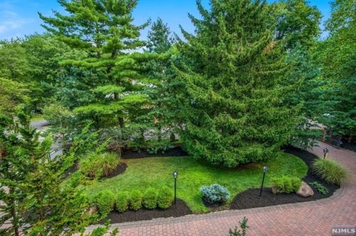 3 Pne Ter, Demarest NJ 07627-1214 exterior