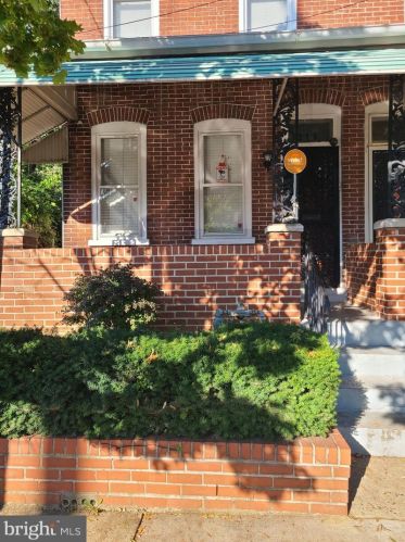 319 Engle St, Chester PA 19013-2509 exterior