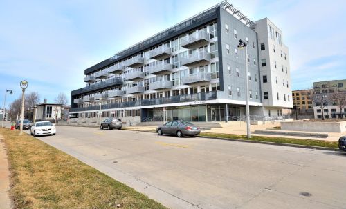 1902 Commerce St, Milwaukee WI  53212-3489 exterior