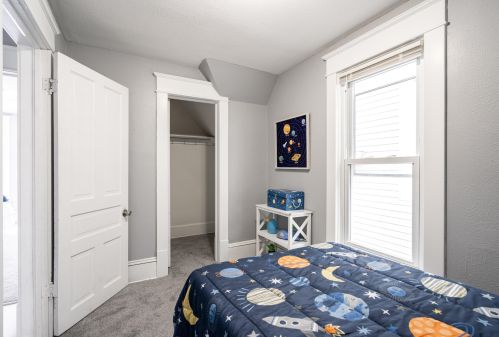 2524 Becher St, Milwaukee WI  53215-2521 exterior