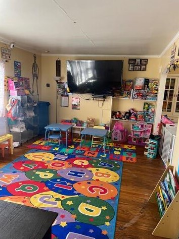 3925 40th St, Milwaukee, WI 53221-1031