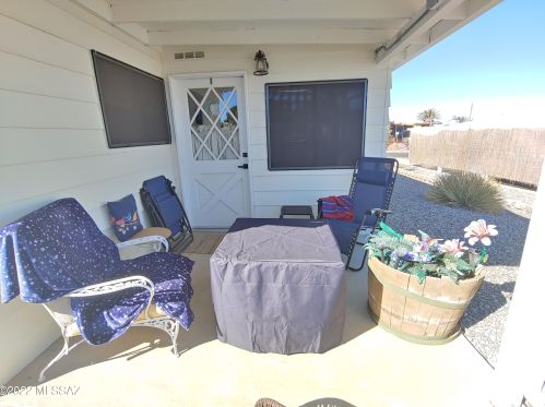 225 Mora Dr, Green Valley AZ 85614-4318 exterior