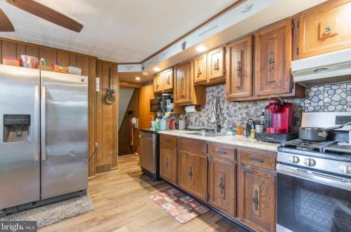 314 Holland St, Chester PA 19022-1111 exterior