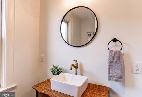 925 Orange St, Lancaster PA  17602-3213 exterior