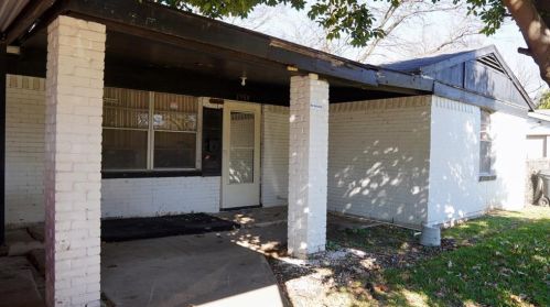 3759 Golden Hills Dr, Dallas, TX 75241-3320