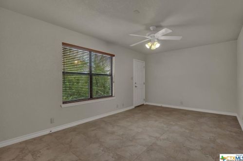 9335 Gloxinia Dr, San Antonio TX 78266-2530 exterior