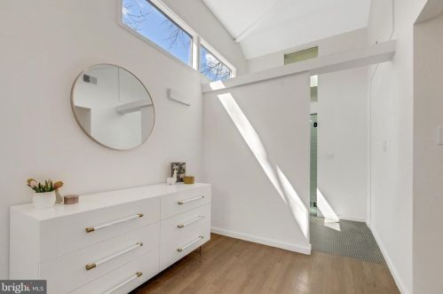 6107 Benalder Dr, Bethesda MD  20816-1007 exterior