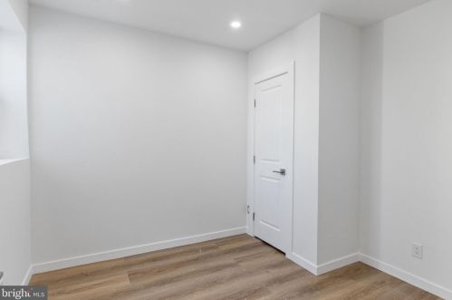 310 Mckean St, Philadelphia PA  19148-2630 exterior