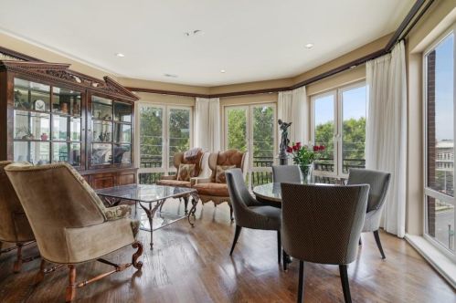 1418 Dresden Dr, Atlanta GA  30319-3526 exterior