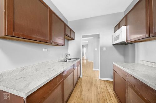 4039 Van Buren St, Chicago IL 60624-2747 exterior