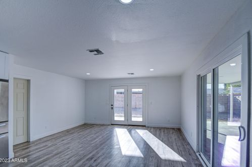 8224 25th St, Phoenix AZ  85042-7020 exterior