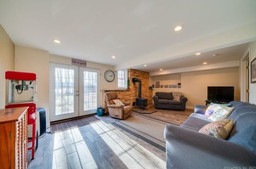 232 Burnham Rd, Exeter CT 06249-1404 exterior