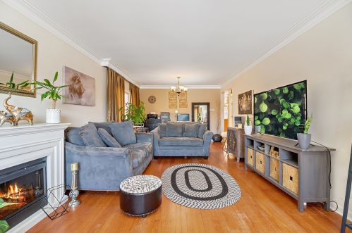 11507 Artesian Ave, Chicago, IL 60655-1414