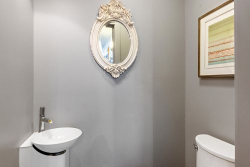 903 Loomis St, Chicago IL 60827-6103 exterior