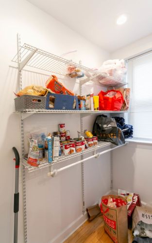 7644 Greenview Ave, Chicago IL 60626-1281 exterior