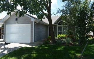 2033 Glade Ln, Lexington, KY 40513-1608