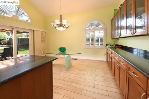 1807 Evalane Way, Concord CA 94519-2356 exterior