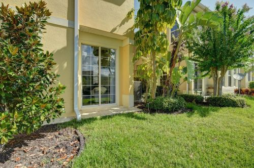 6835 Breezy Palm Dr, Riverview FL 33578-8814 exterior