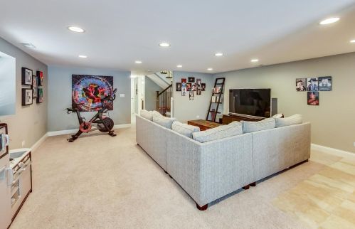 3216 Albany Ave, Chicago IL 60618-5702 exterior