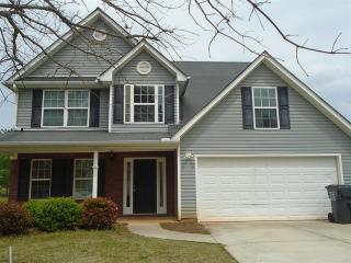 4272 Round Stone Trl, Lithonia GA  30039-3355 exterior