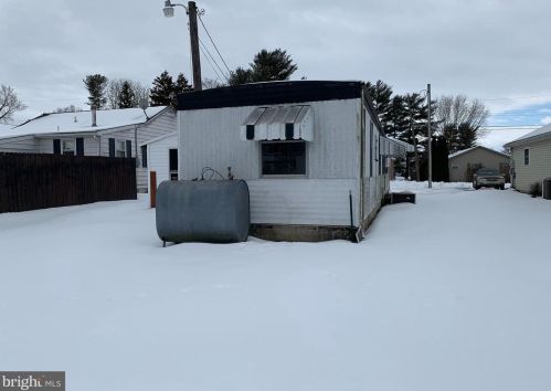 512 Meade Ave, Hanover PA 17331-3623 exterior