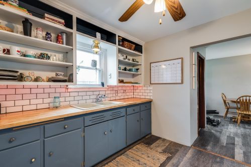 3220 21 St, Milwaukee WI 53215-4403 exterior