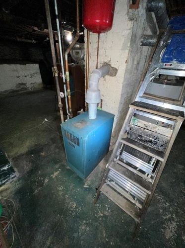 131 Daboll St, Providence RI 02907-2529 exterior