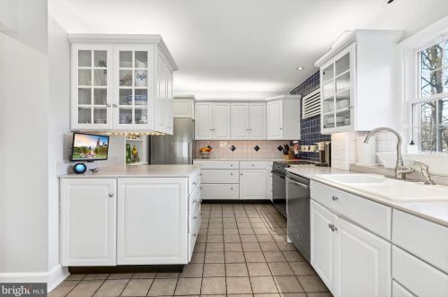 440 Berwyn Baptist Rd, Berwyn PA 19312-1447 exterior