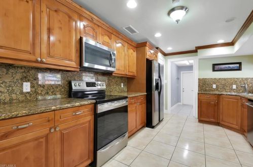 4375 13 Ave, Naples FL 34117-5323 exterior