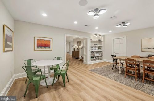 9000 Congressional Pkwy, Rockville MD  20854-4610 exterior