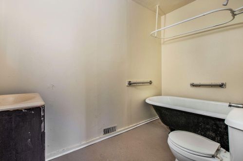 298 Mclaughlin Ave, Meskegon MI 49442-3523 exterior