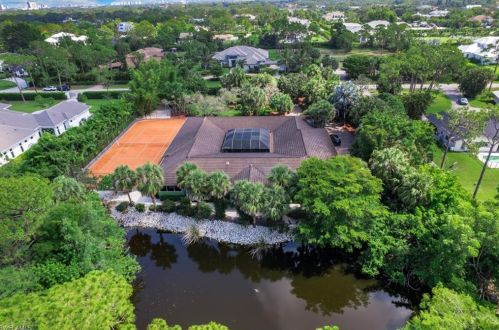 132 St, Naples FL 34108-2921 exterior