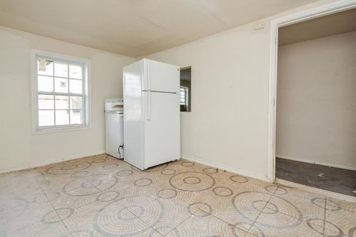 2005 5th St, Hempstead TX 77445-4702 exterior