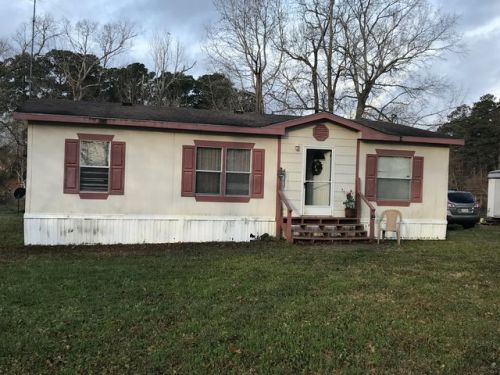 694 Youngs Rd, Vines Loop, LA 71462-2545